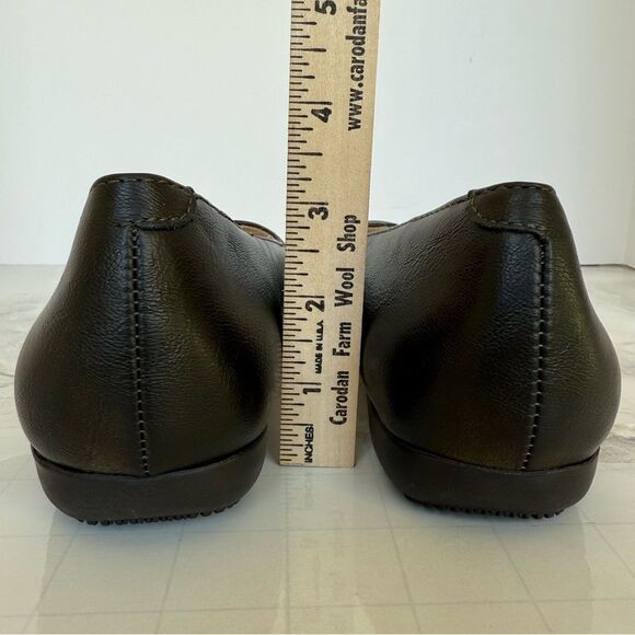 Cliffs by White Mountain Flats • Dark Green • Size 8 • Comfort Ballet Shoes • - Picture 6 of 14